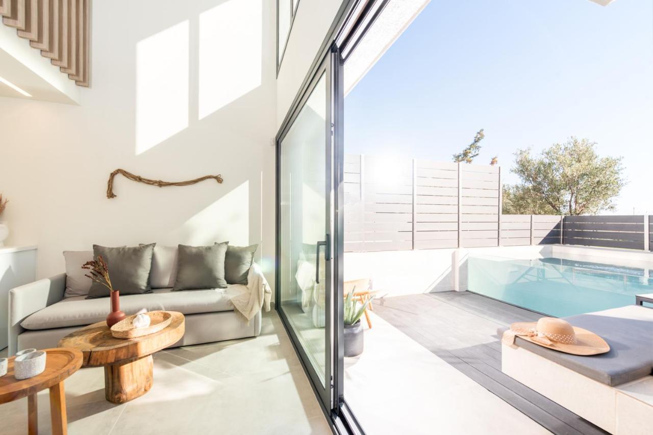 Serene Seafront Villas Неа Ираклия Екстериор снимка