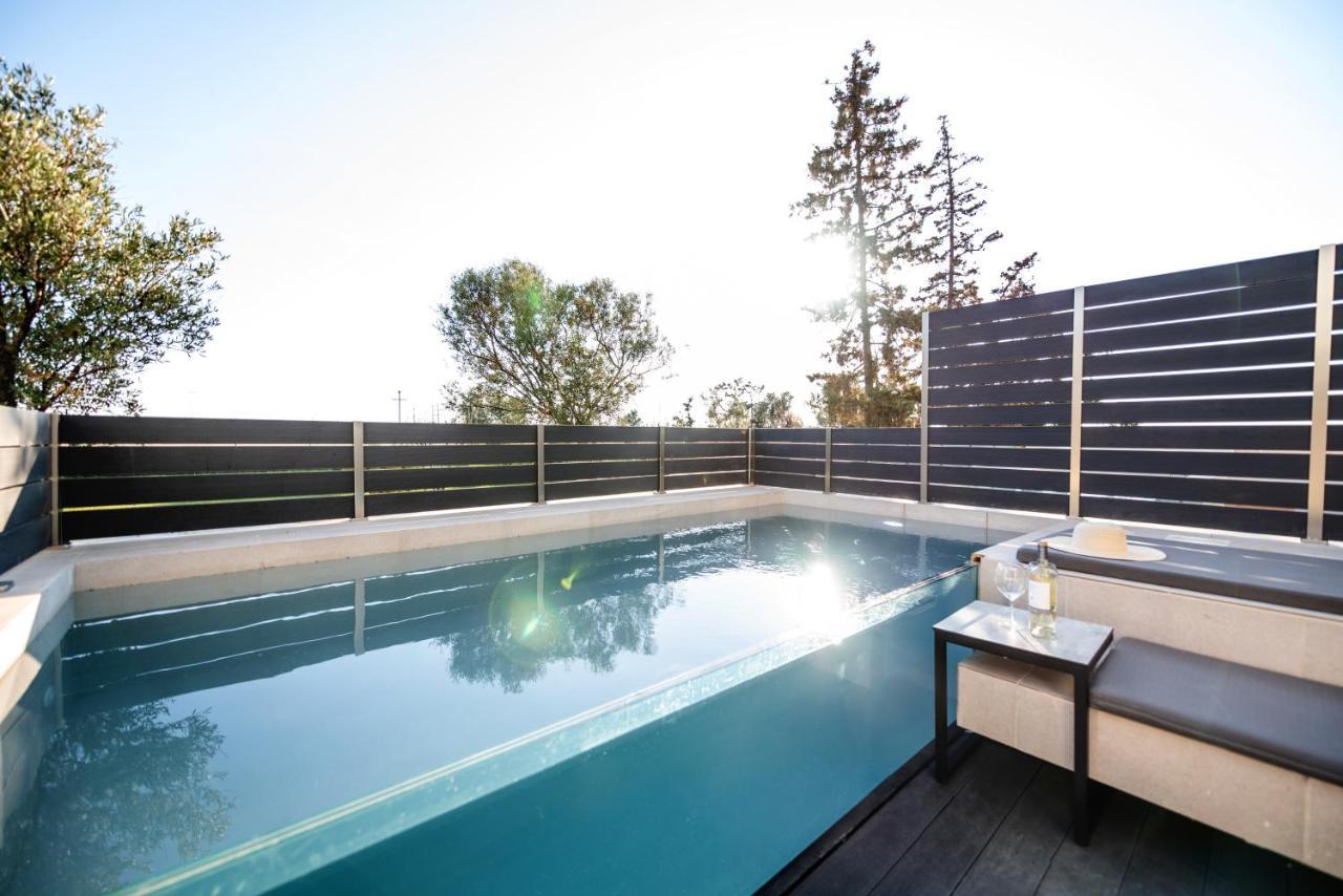 Serene Seafront Villas Неа Ираклия Екстериор снимка