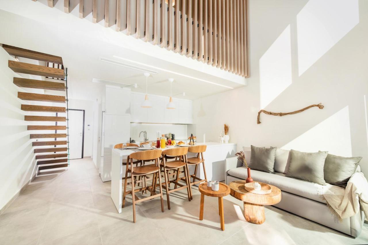 Serene Seafront Villas Неа Ираклия Екстериор снимка